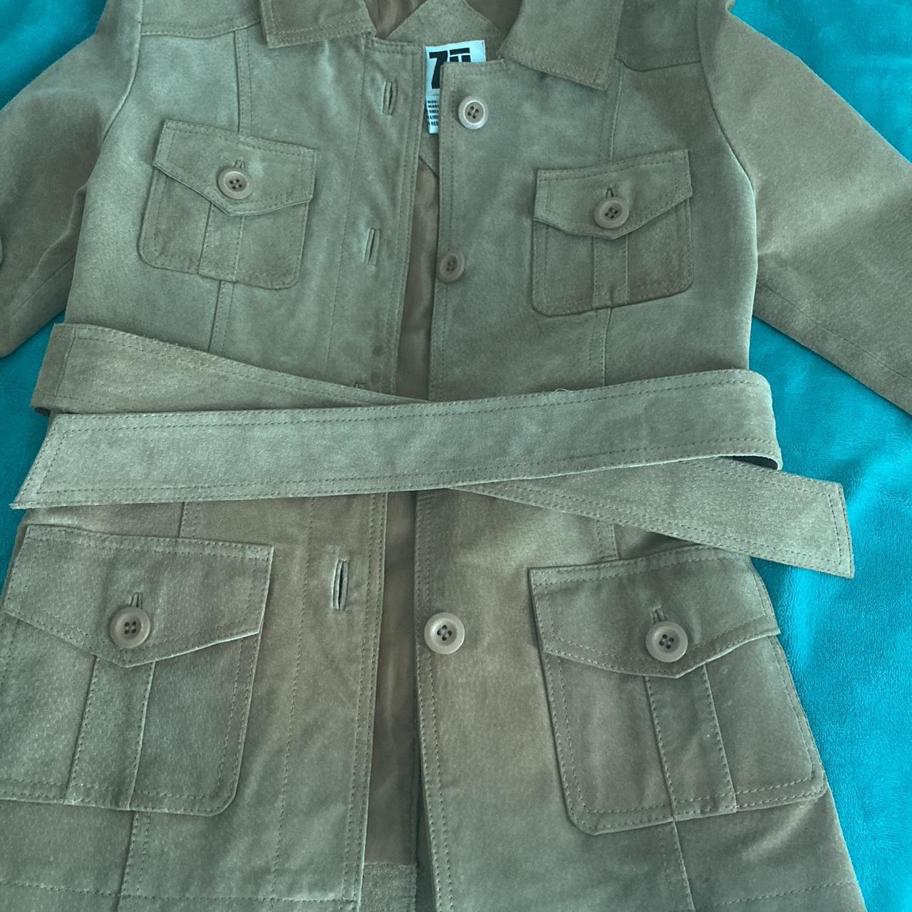 item listed by mycloset_3