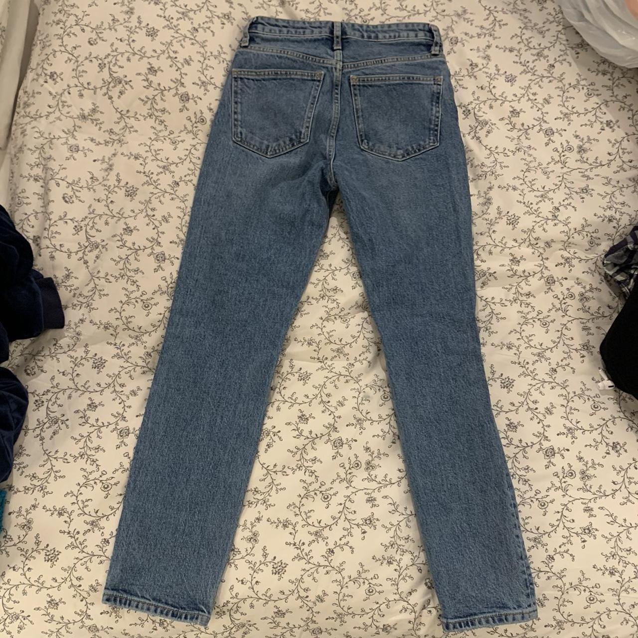 Zara Mom Jeans Size US 0 Reference I’m 5’2 and... Depop