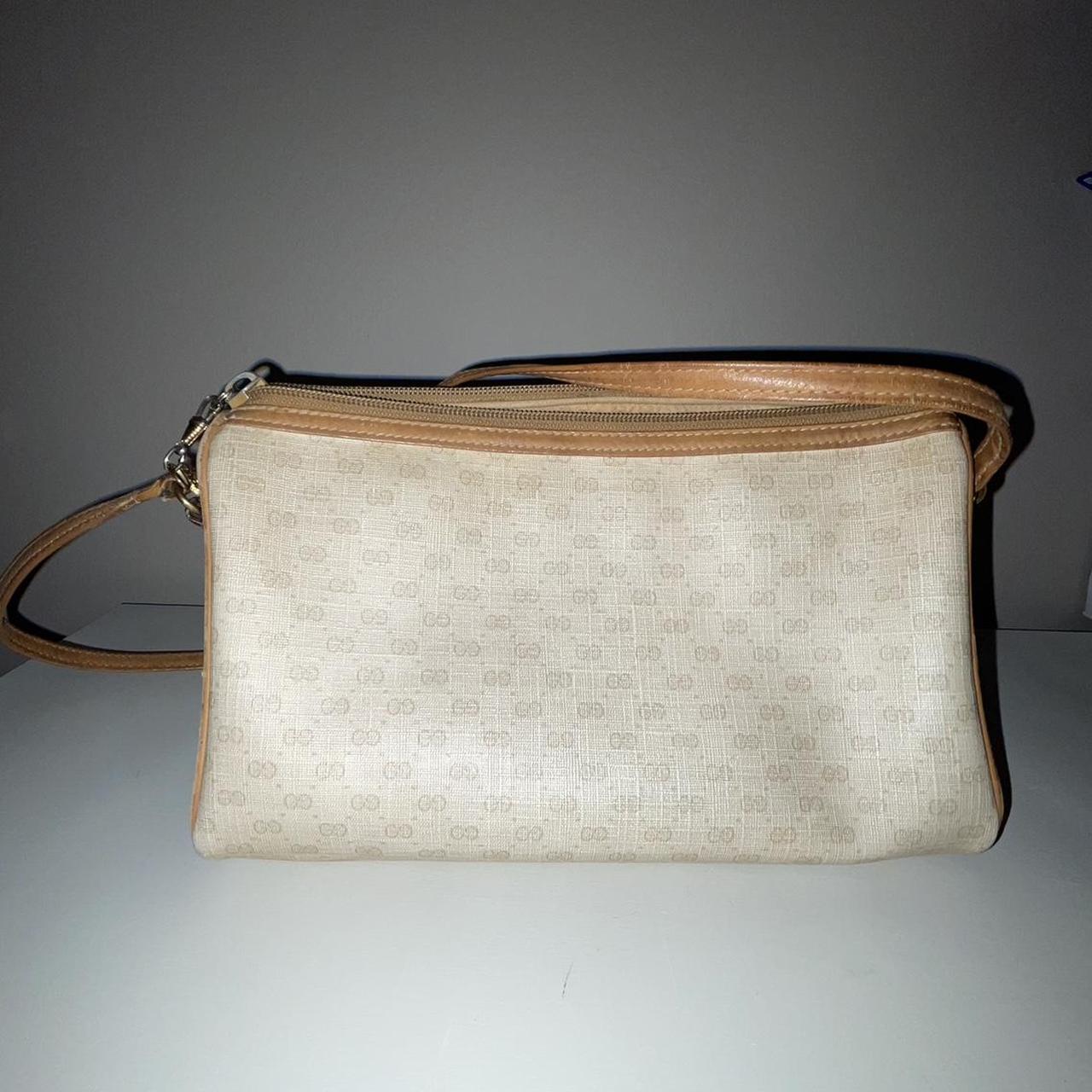 Authentic Gucci Vintage Leather Purse! - Has been - Depop