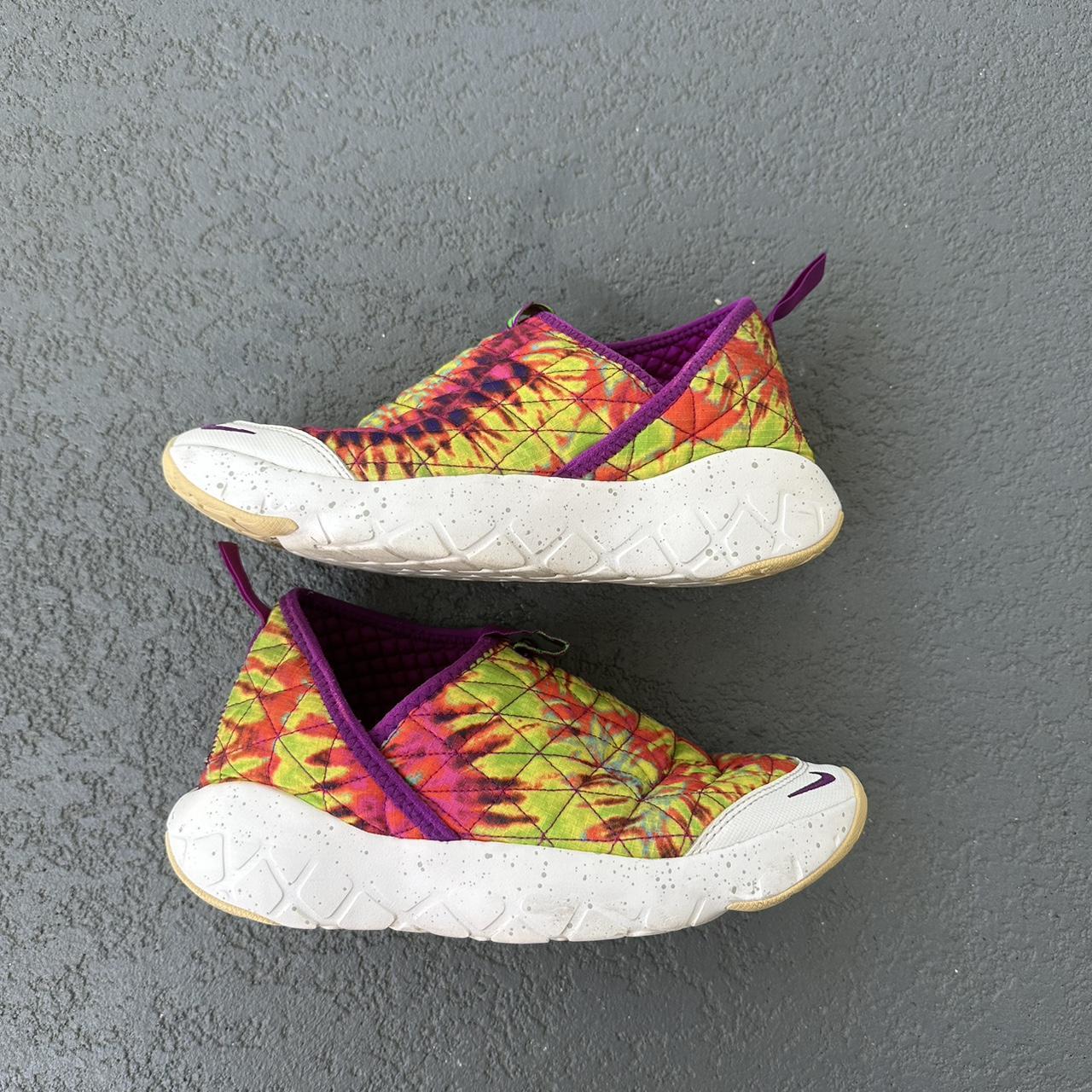 acg moc 3.0 tie dye on feet