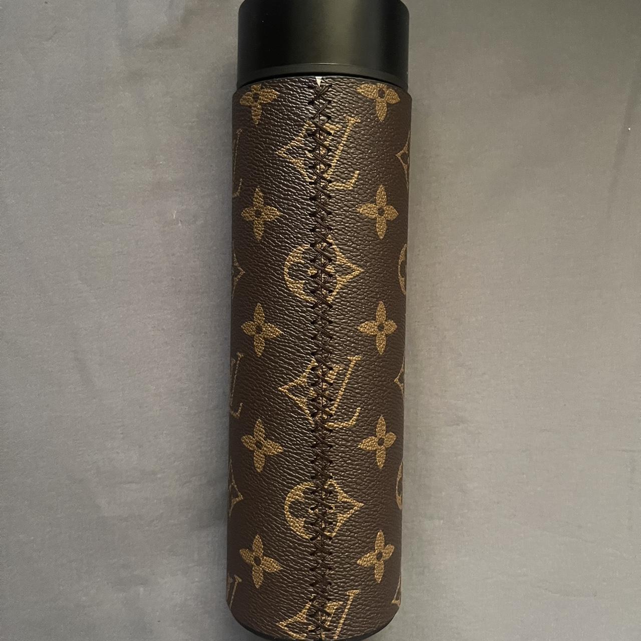 Louis Vuitton Flask Holds hot and cold Cap has led - Depop