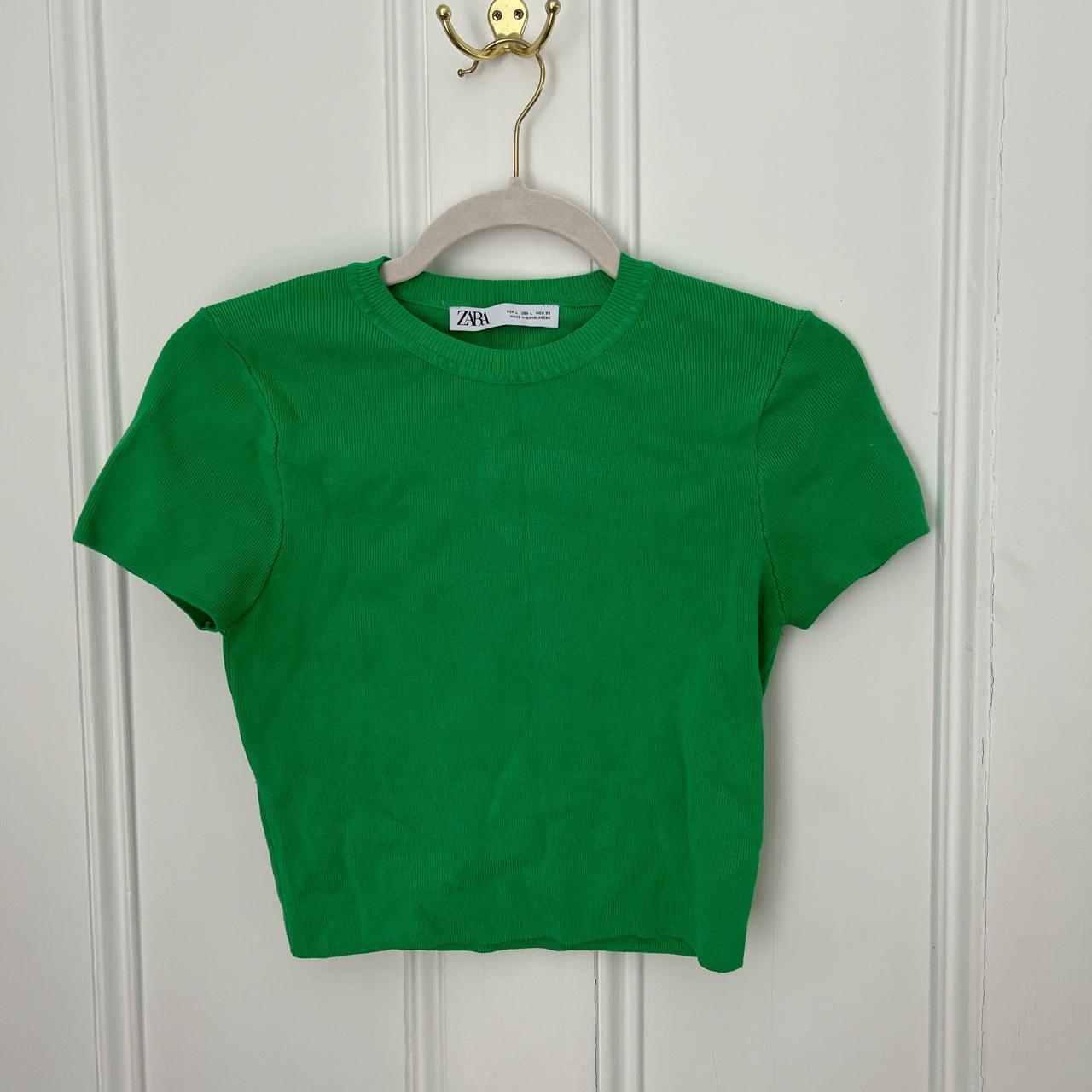 Zara Women's Green Crop-top | Depop