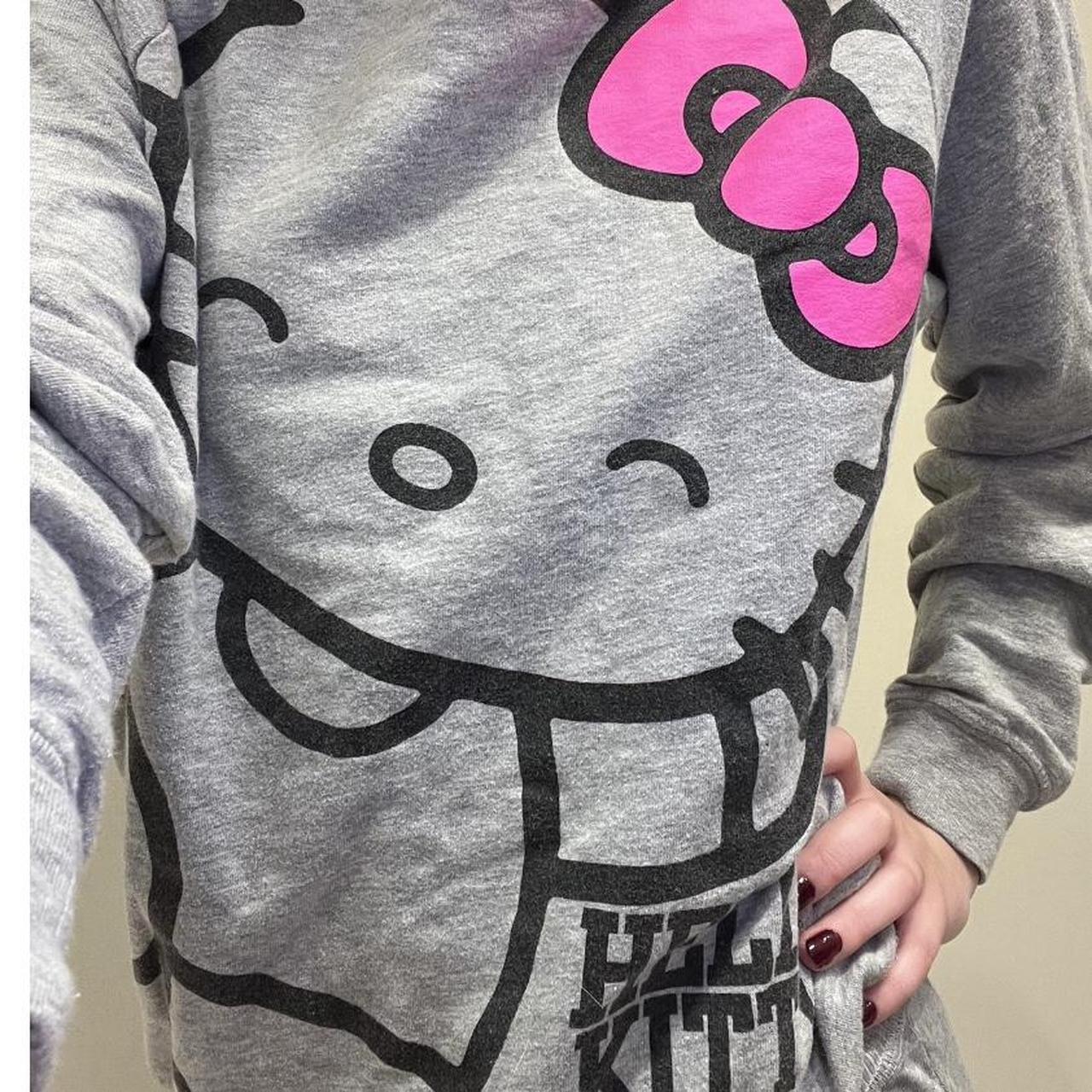 SANRIO HELLO KITTY LONGSLEEVE no flaws really cozy... - Depop