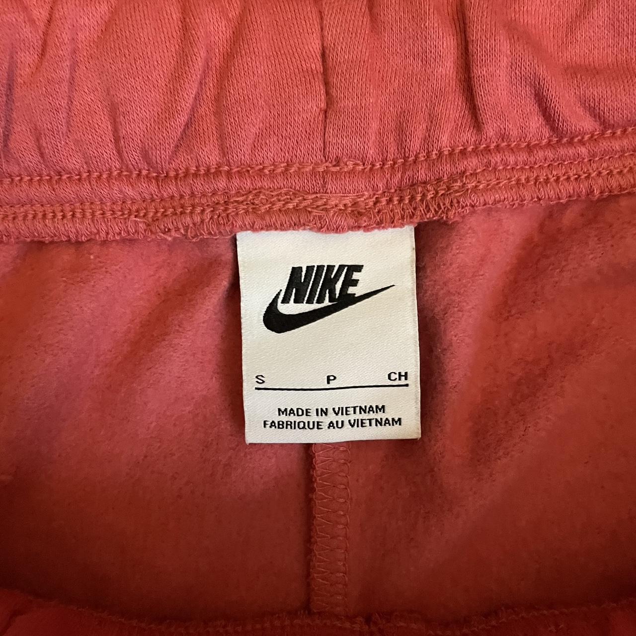 Nike Brand New Plus Size Coral Leggings. I needed a - Depop