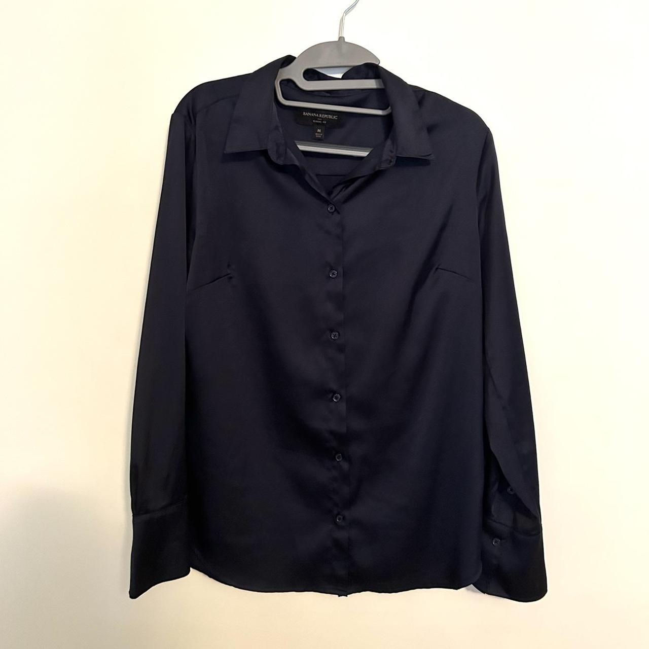 Banana Republic Women's Navy and Blue Blouse | Depop