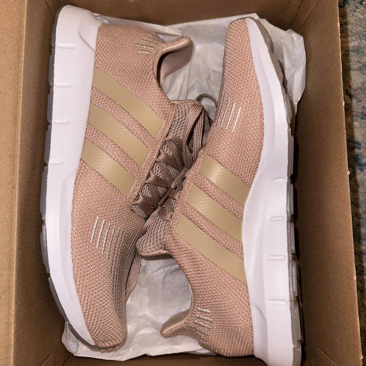 Swift run adidas rose gold online