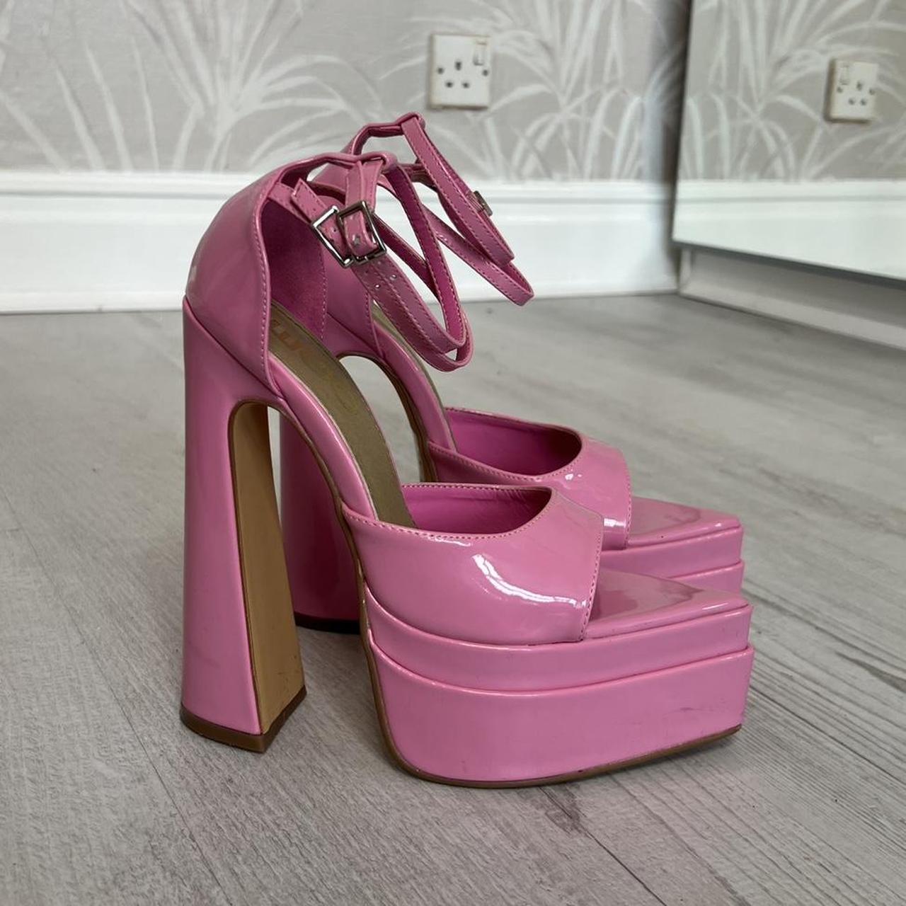 EGO Women's Pink Sandals Depop