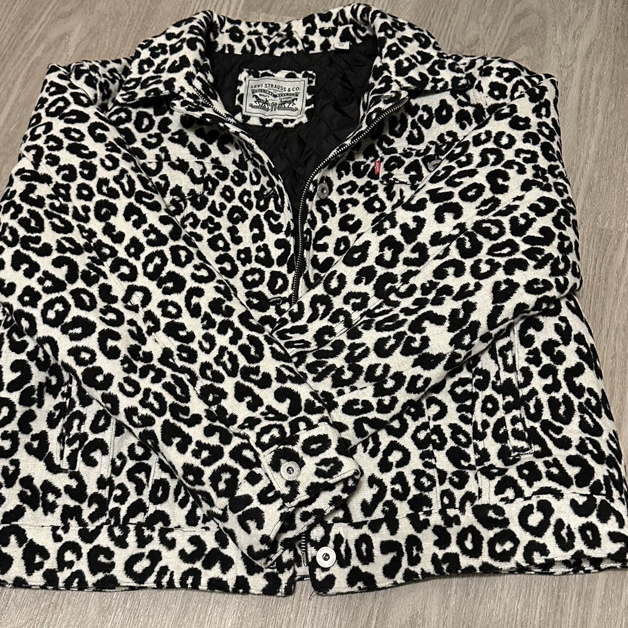 Levi s Zip Front Leopard Jacket size XL 21.5in. Depop