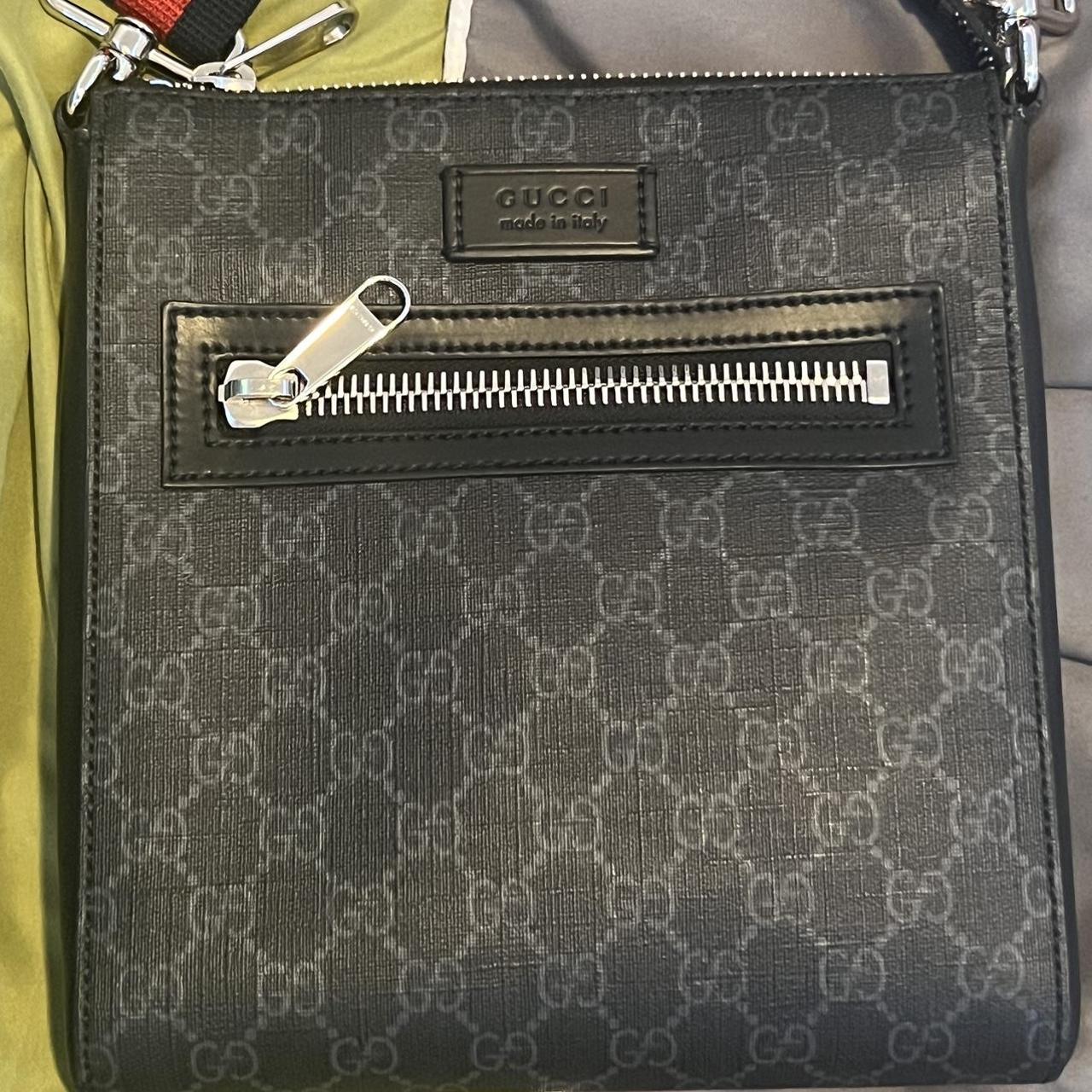 Gucci Messenger bag. No box just the bag itself - Depop