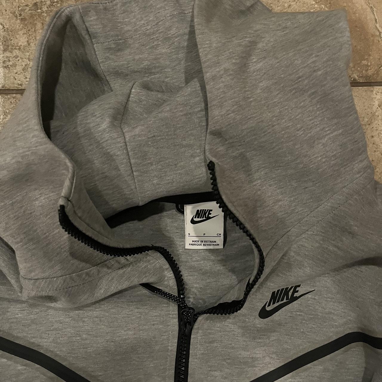 Small Nike Tech Fleece Gray -gently worn -price... - Depop