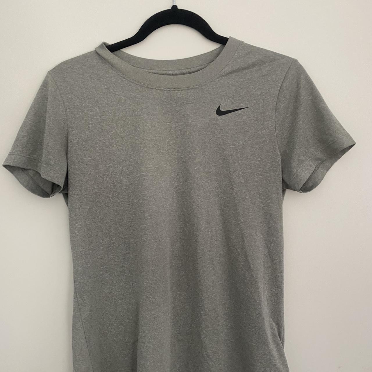 nike grey t shirt women's