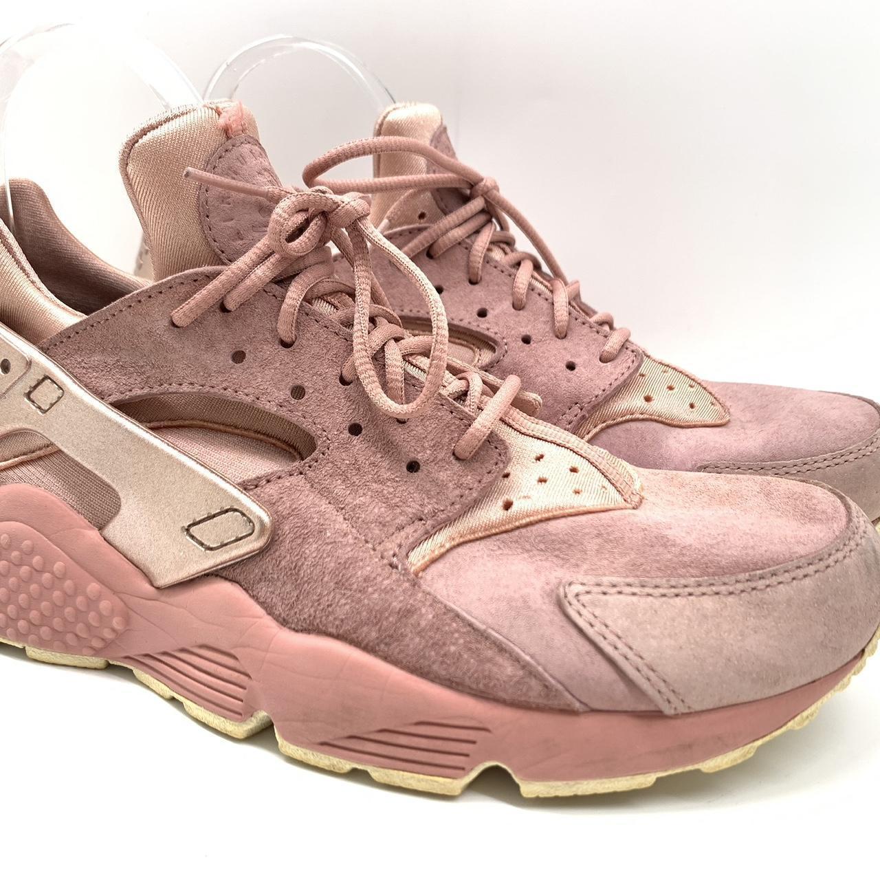 Nike huarache pink suede hotsell