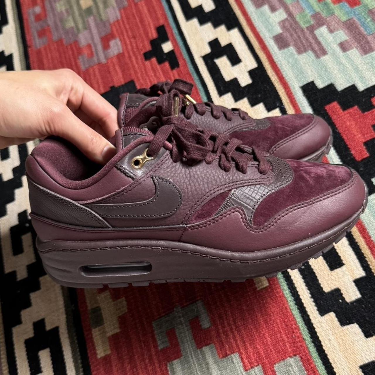 Nike air max 1 in burgundy color way In great. Depop