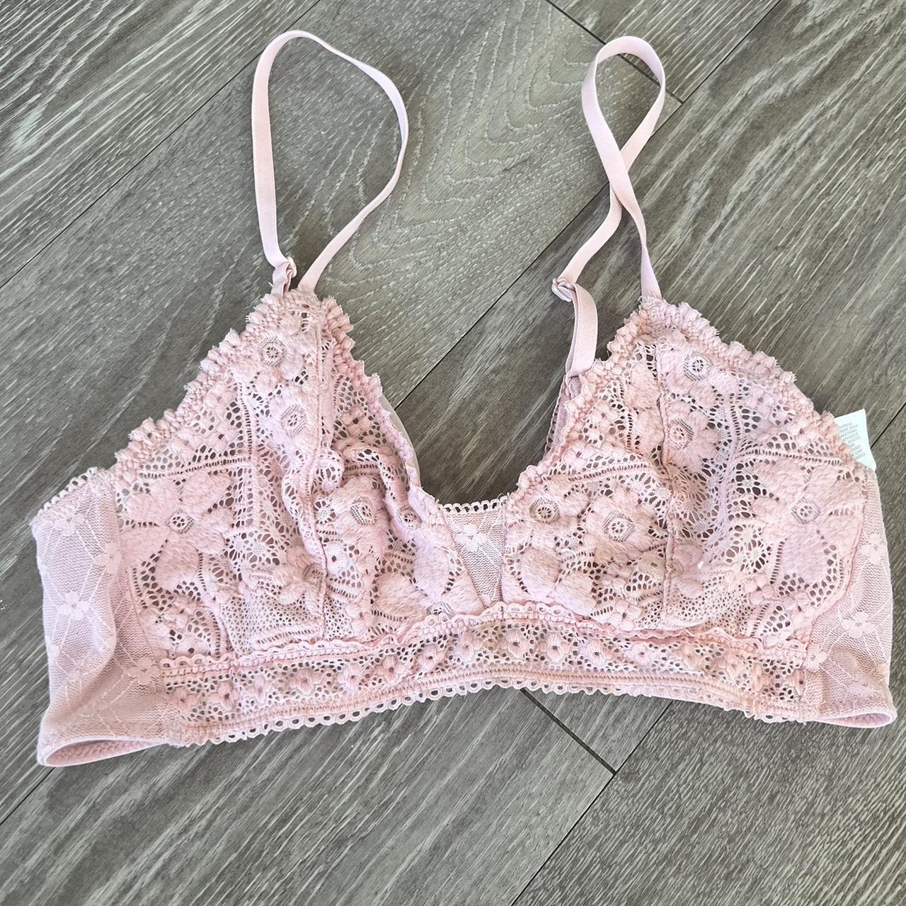 American Eagle Women's Bra Depop