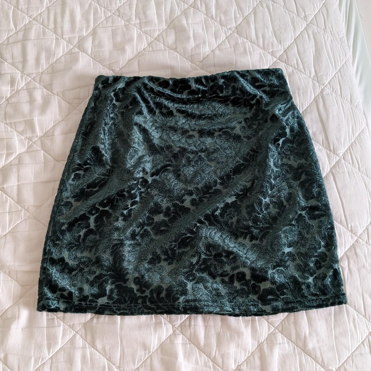 Live To Be Spoiled Women's Green Skirt (5)