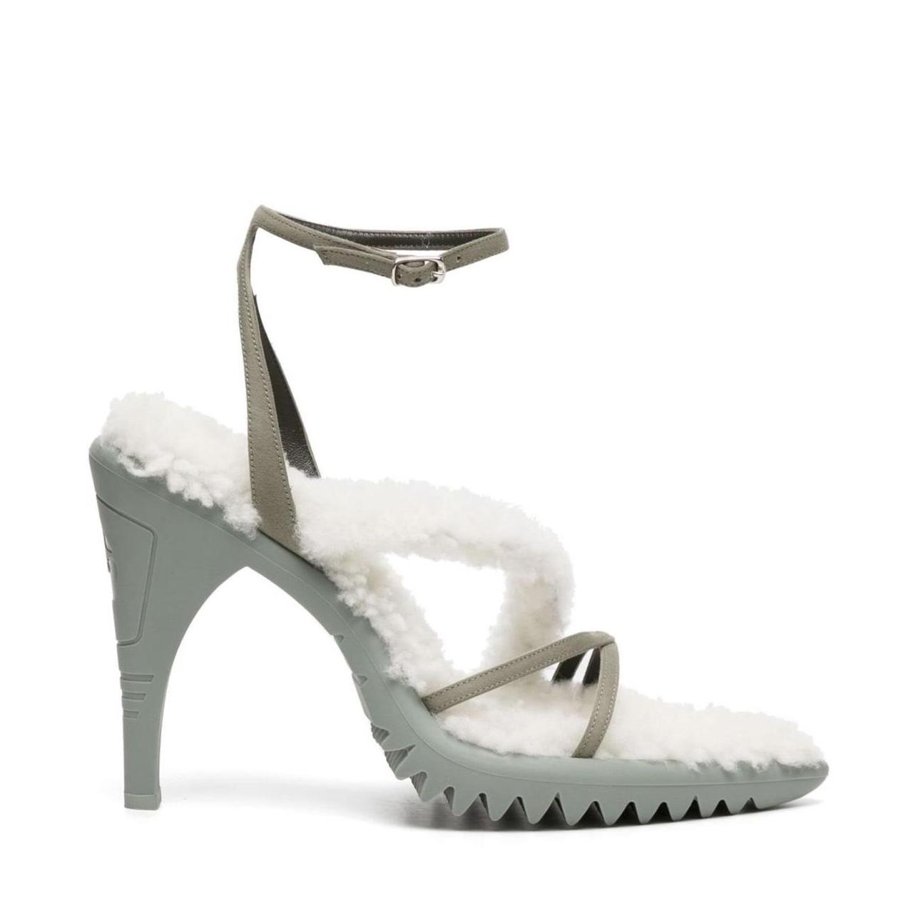 item listed by aidaserrano