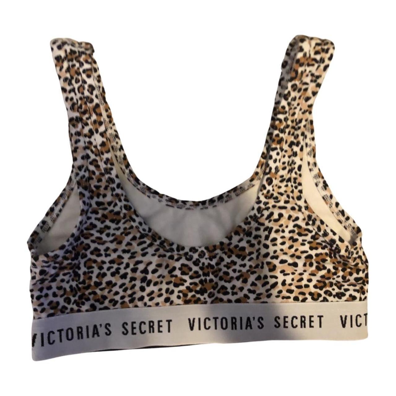 🐆Victoria secret logo scoop bralette🐆 Victoria's - Depop