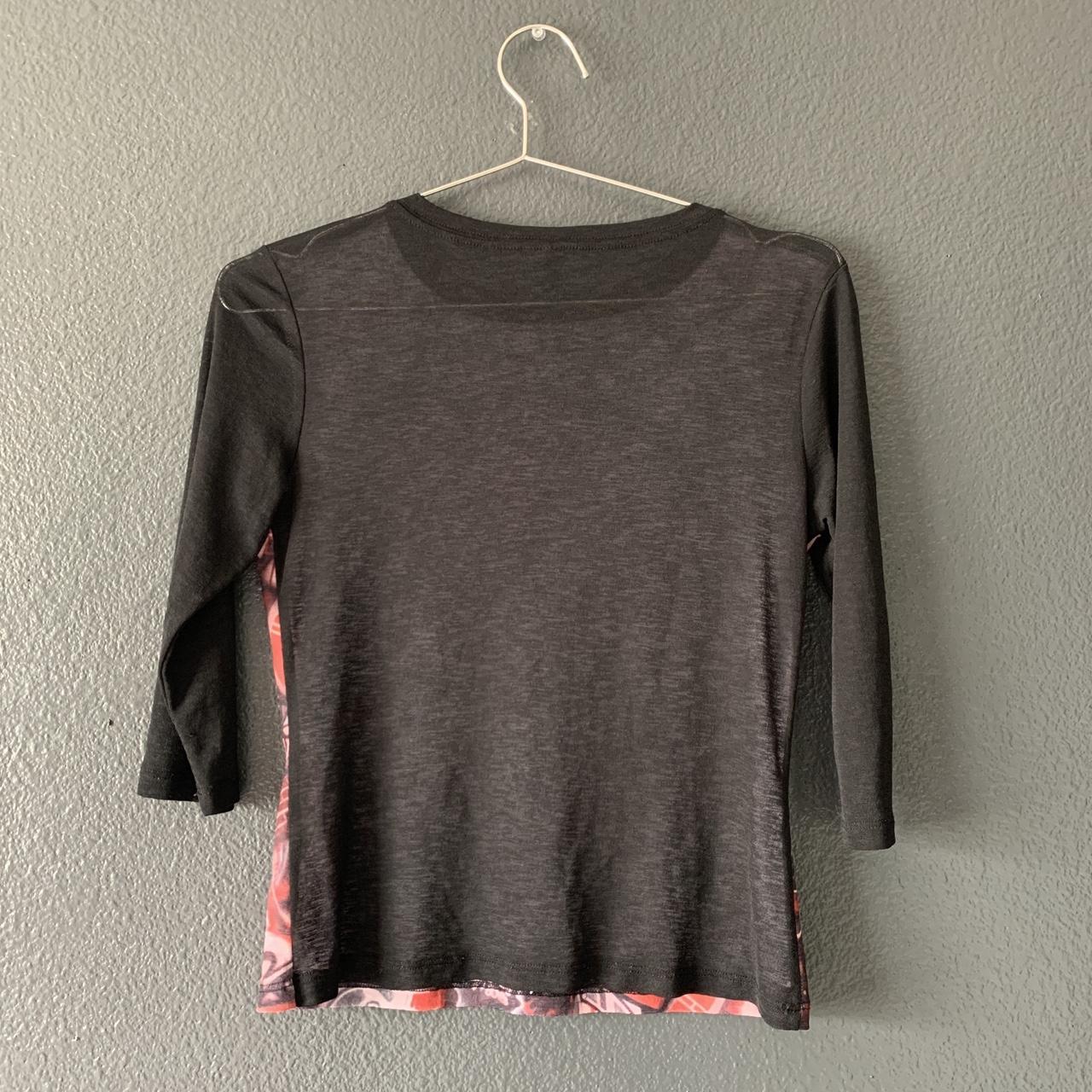 Cue Women's Red and Black T-shirt (4)