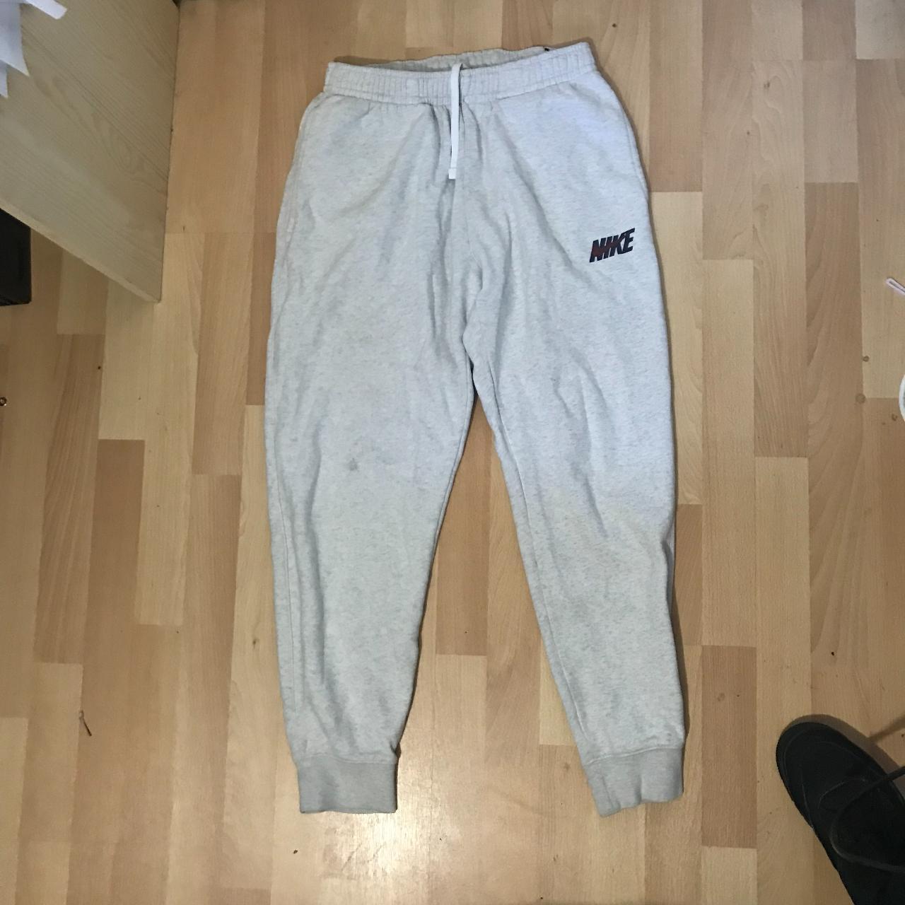 mens white nike jogging suit