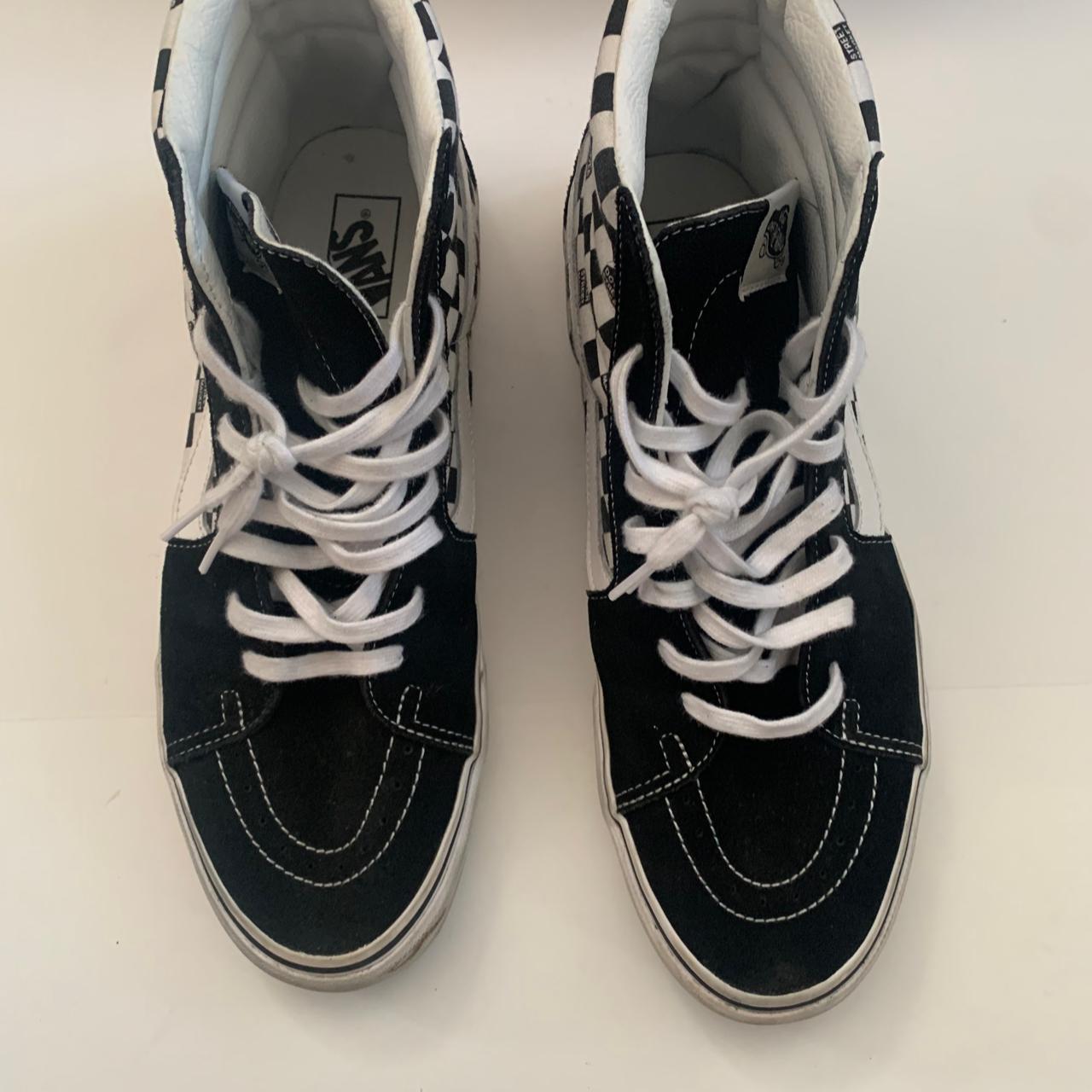 Dover Street Market Men's White and Black Trainers (3)