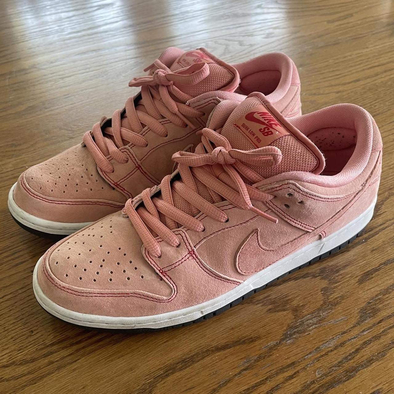 dunk low atomic pink