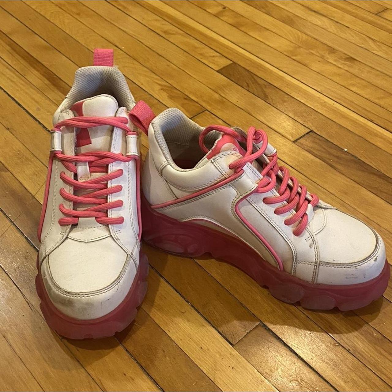 Buffalo London Women's Pink and White Trainers