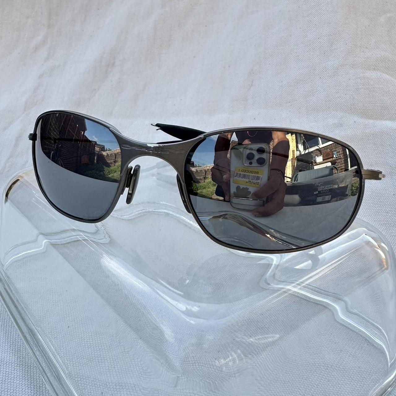 Oakley E Wire 2.0 Vintage Frame Sunglasses T Square