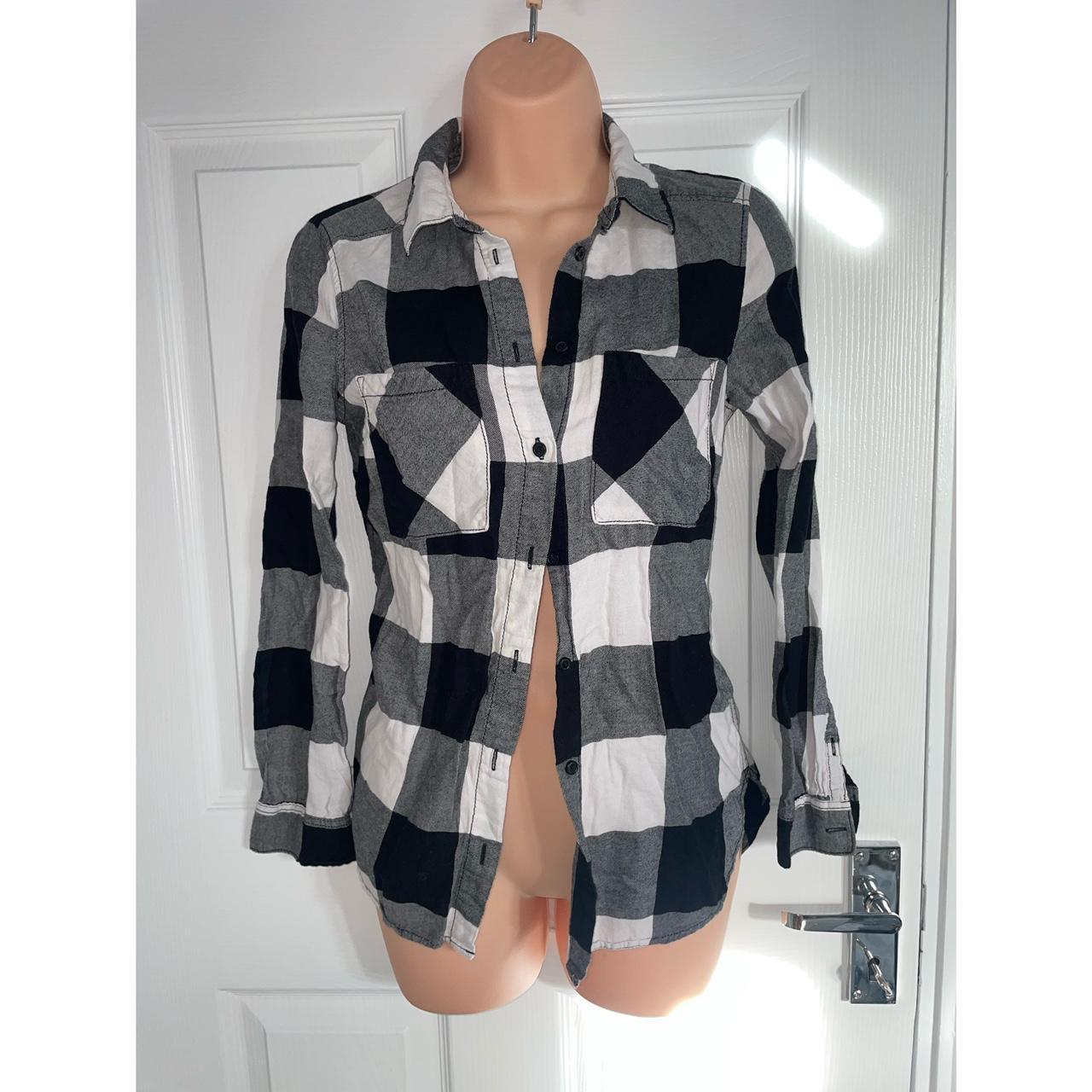 White and black checked shirt woman’s shirt Worn a... Depop