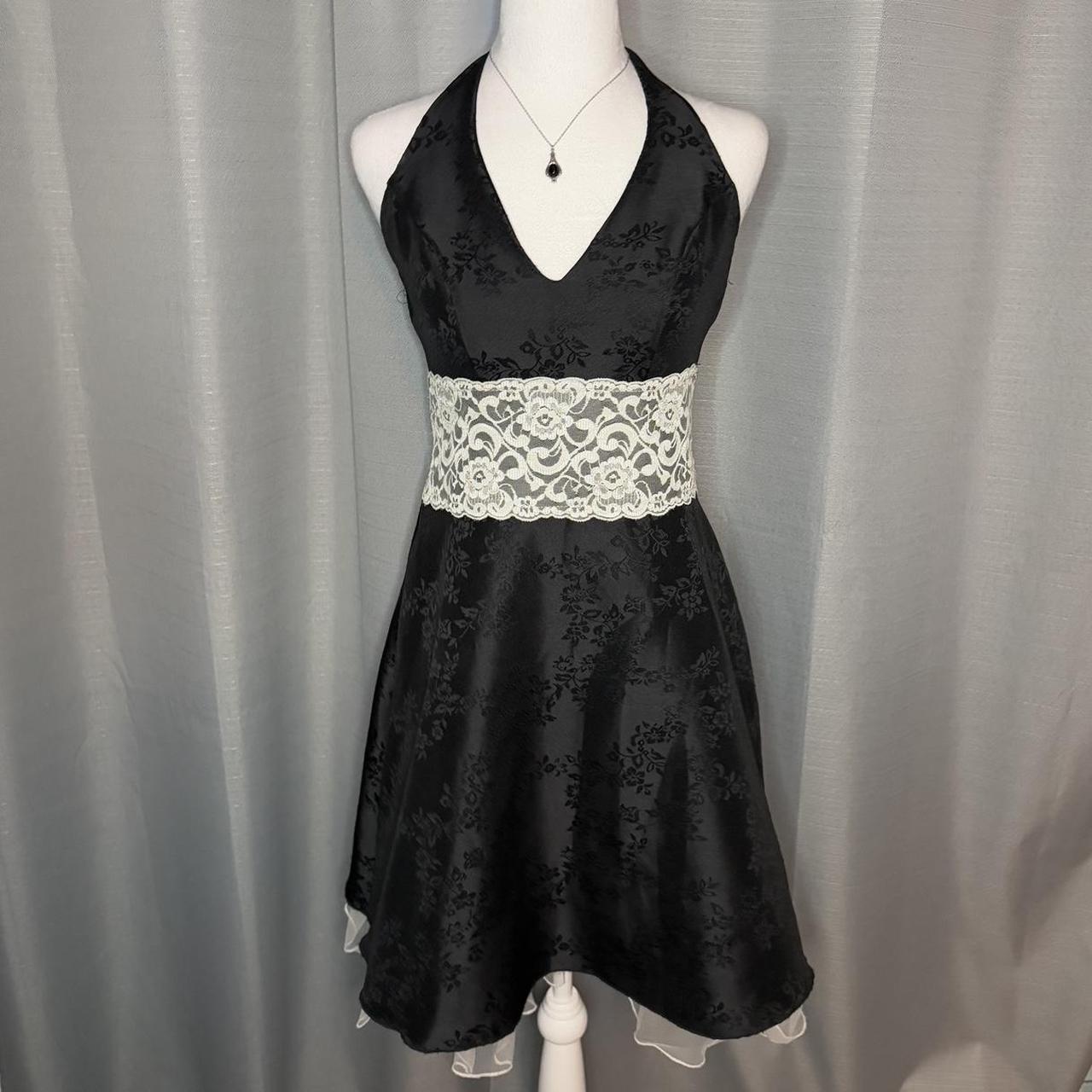 item listed by emilyyvonnexo