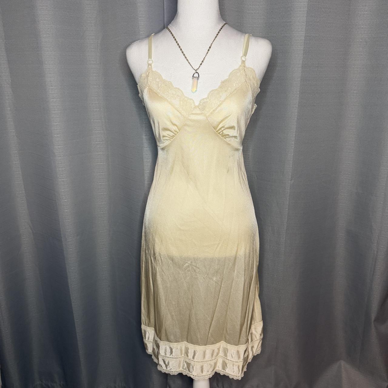 item listed by emilyyvonnexo