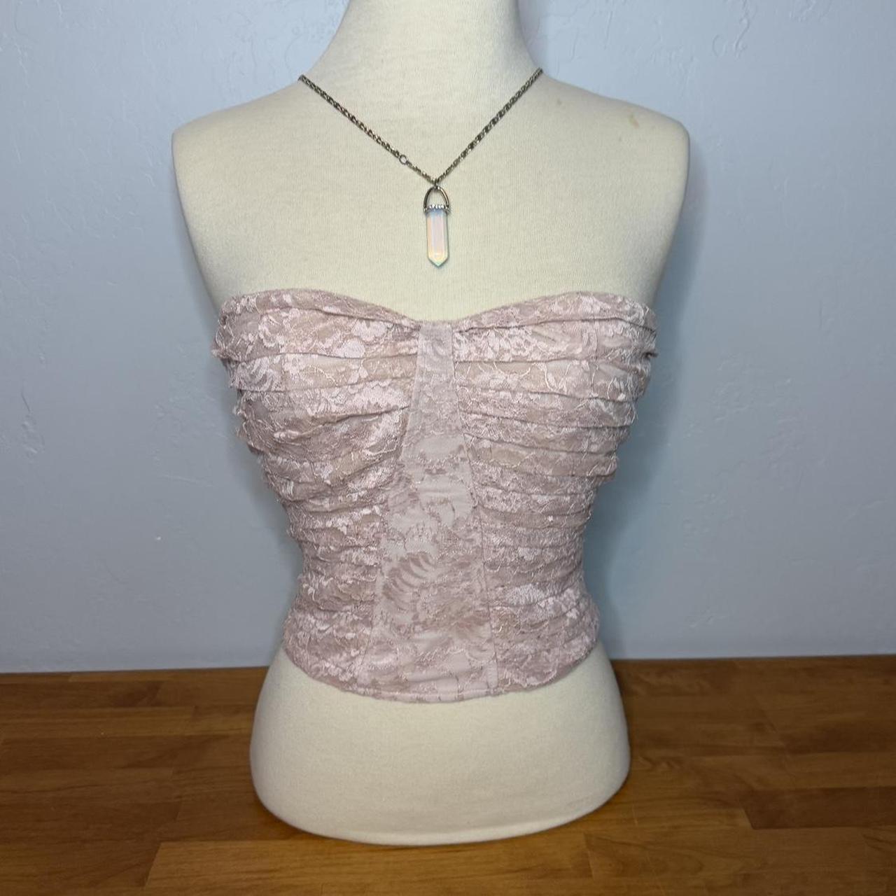 item listed by emilyyvonnexo
