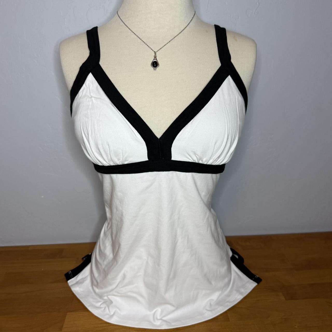 item listed by emilyyvonnexo