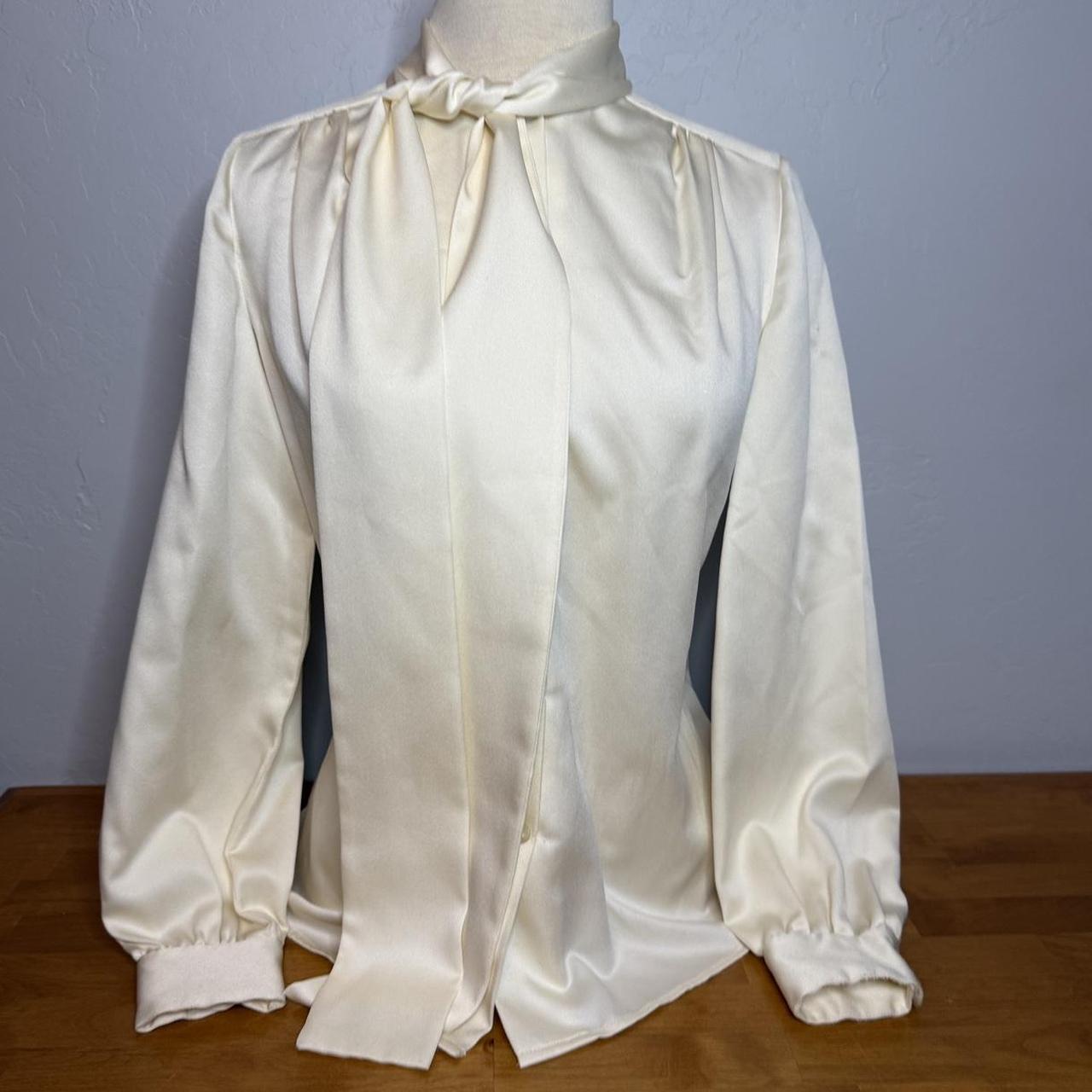 item listed by emilyyvonnexo