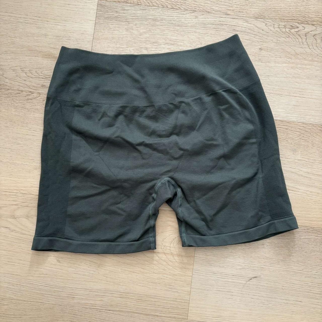 item listed by annelisiavater