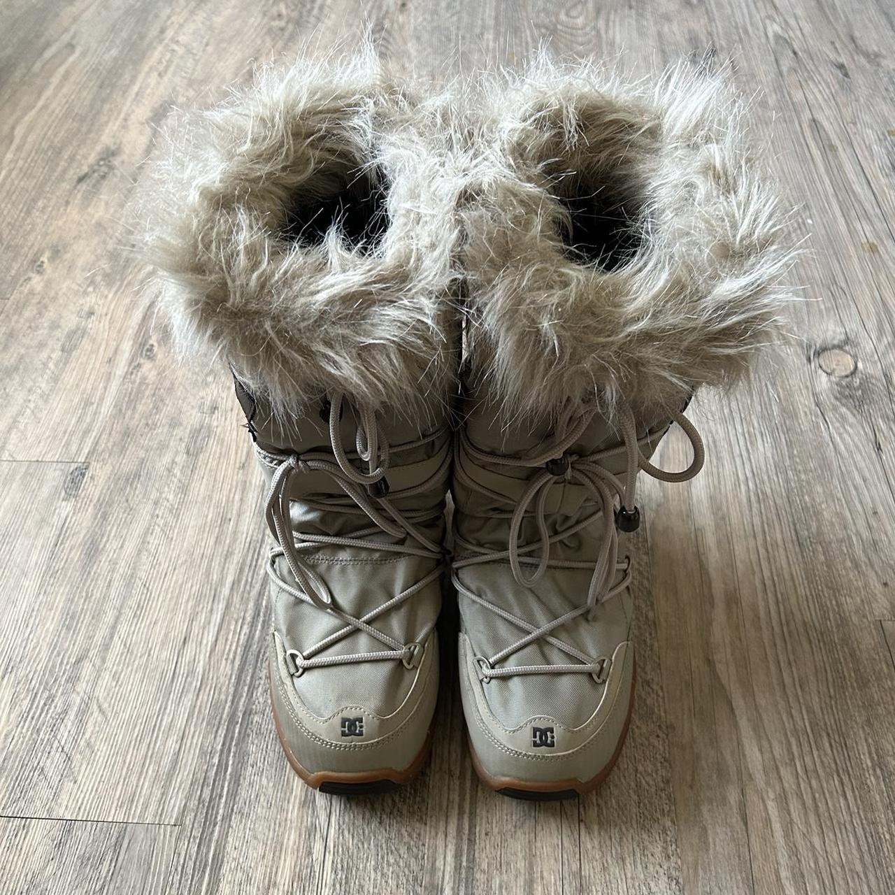 2000s DC Furry Snow Boots Current highest offer is... - Depop