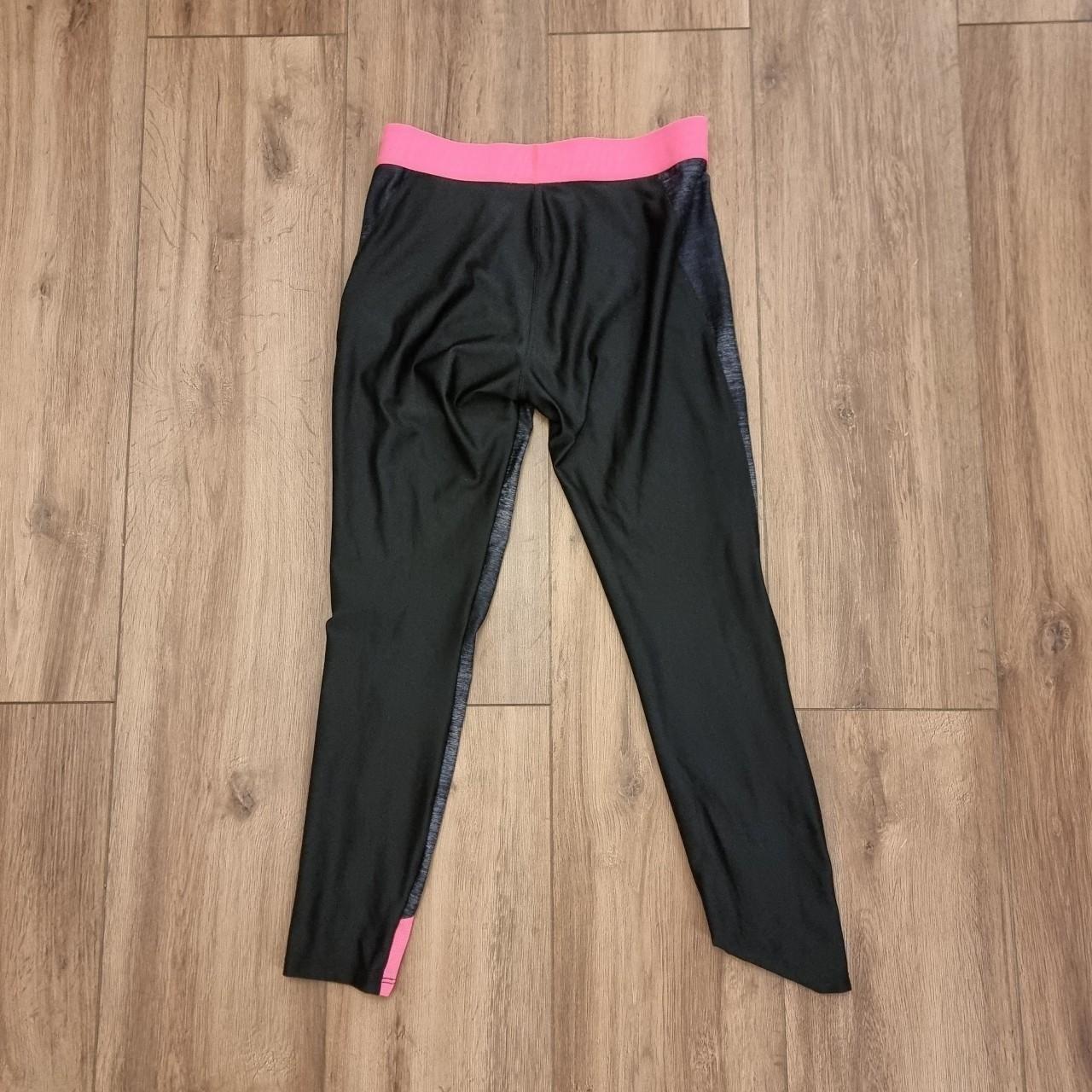 Women's Pink and Black Leggings | Depop