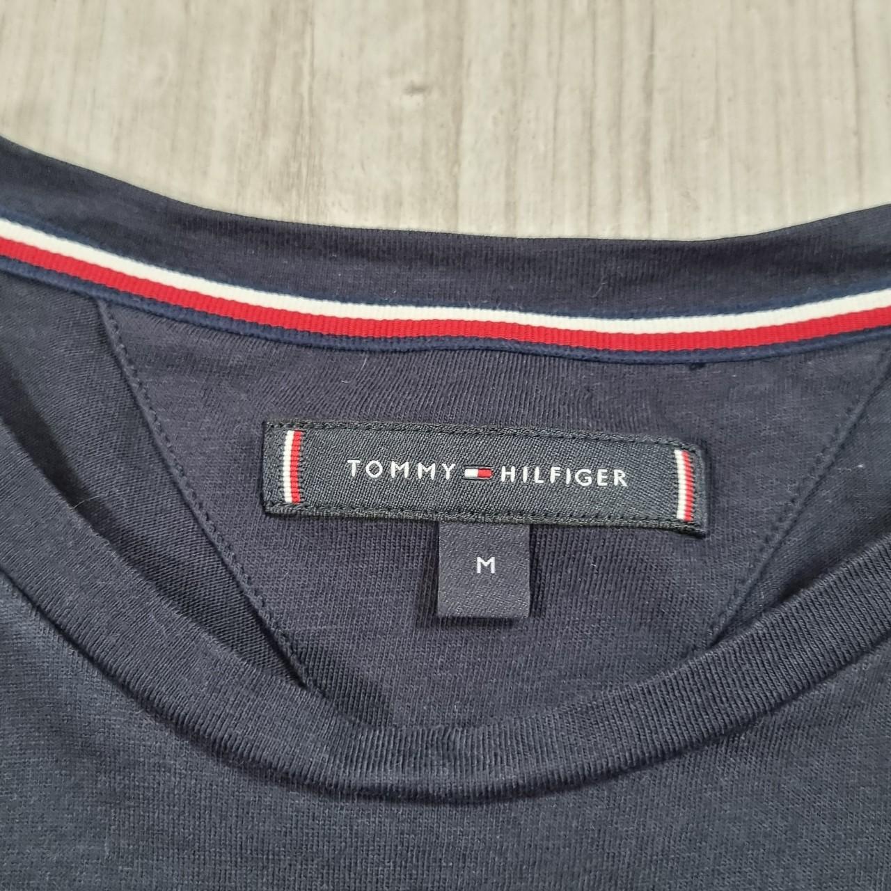 Tommy Hilfiger Men's Navy T-shirt | Depop