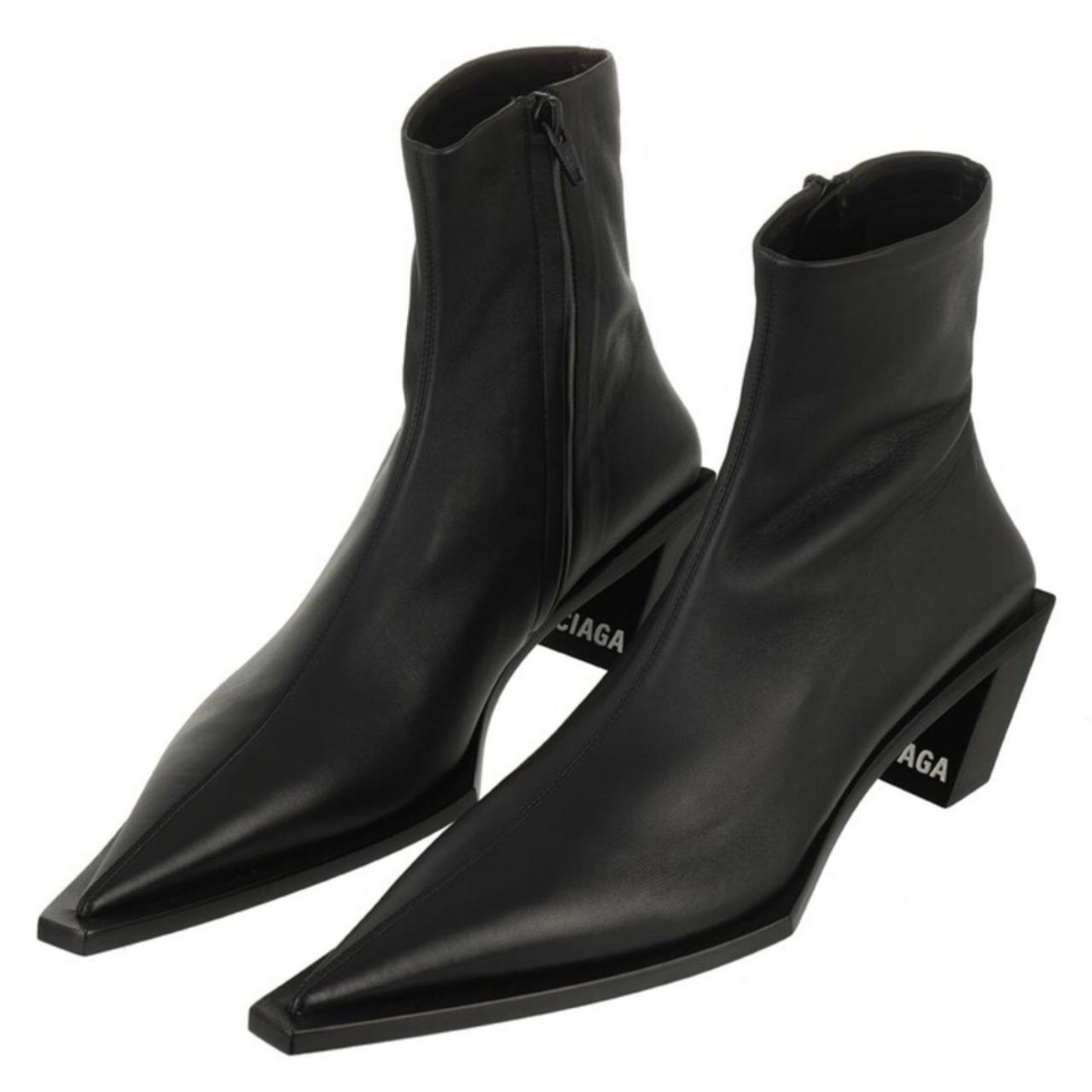 Tiaga Slanted-heel Ankle Booties In Black