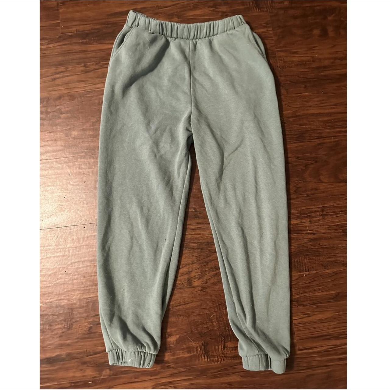 Zara Women's Green Joggerstracksuits Depop