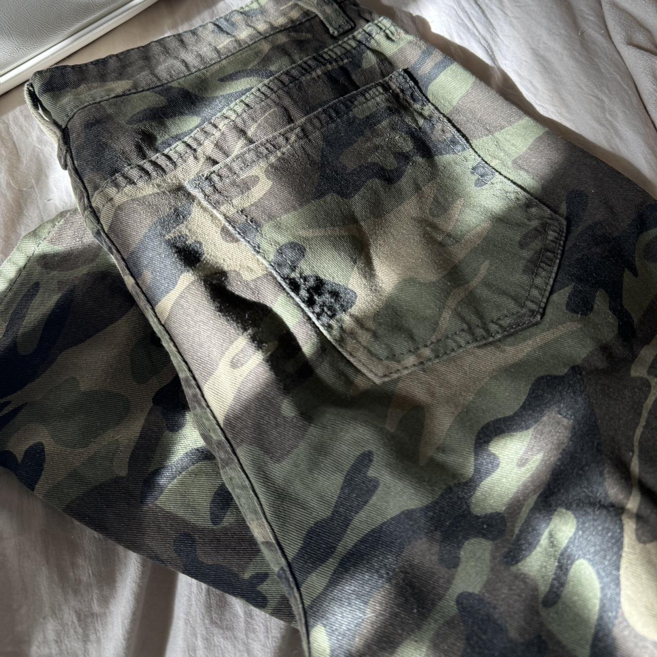 shein camo cargo straight leg pants - Depop