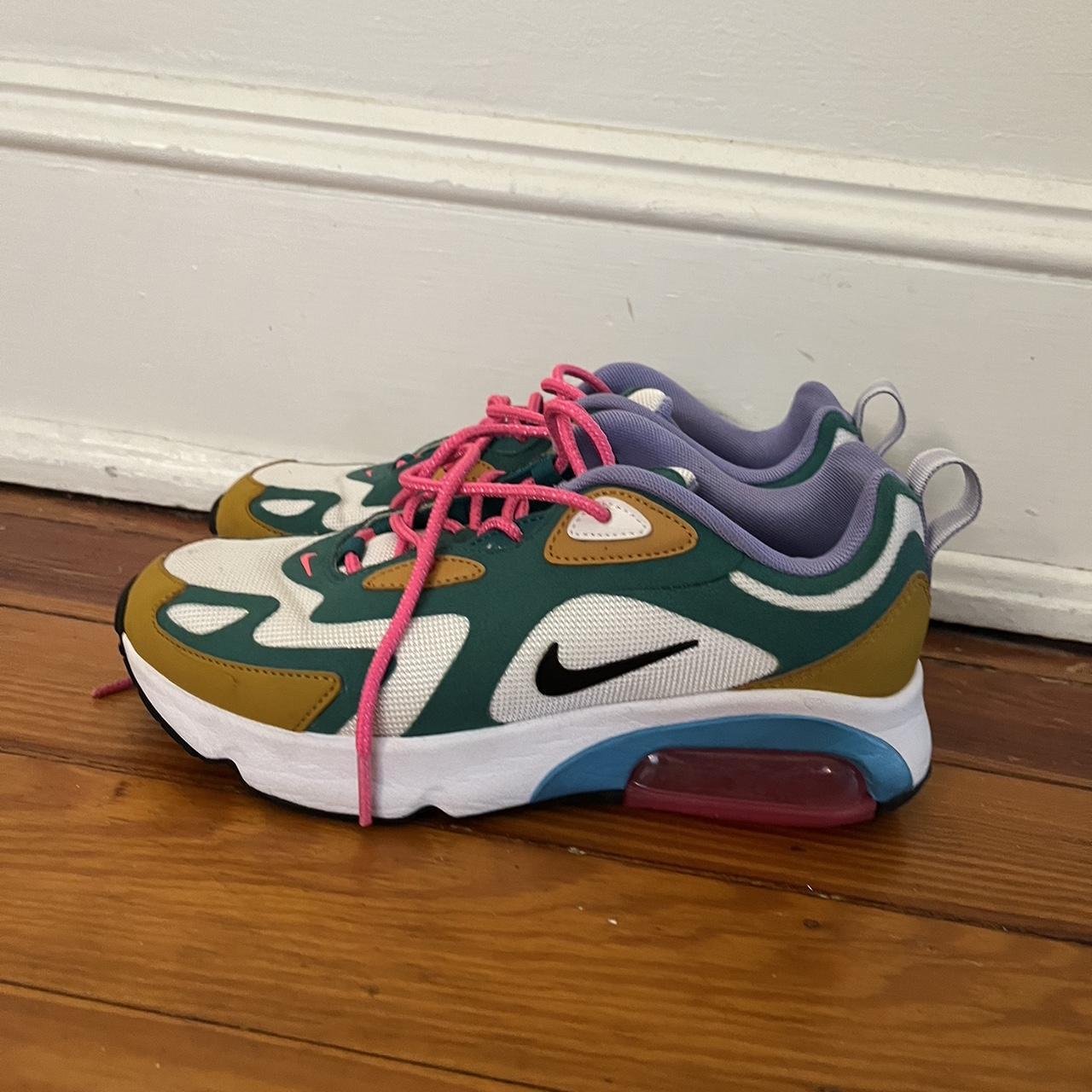 multicolor nike air