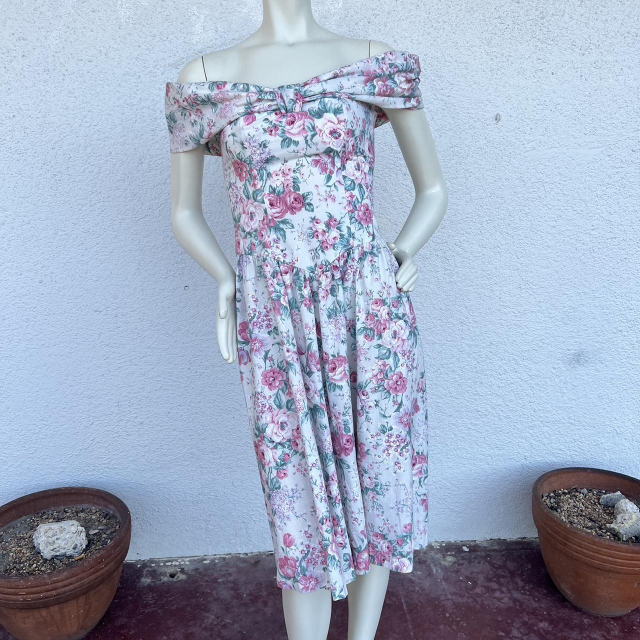 Iconic hotsell floral dress