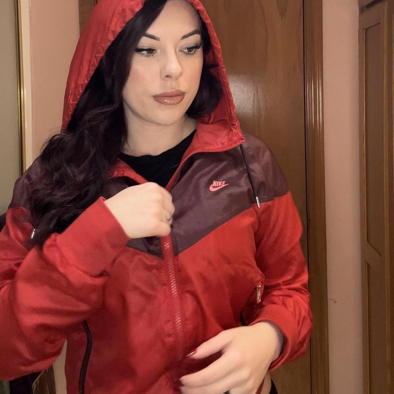 Womens red deals nike windbreaker