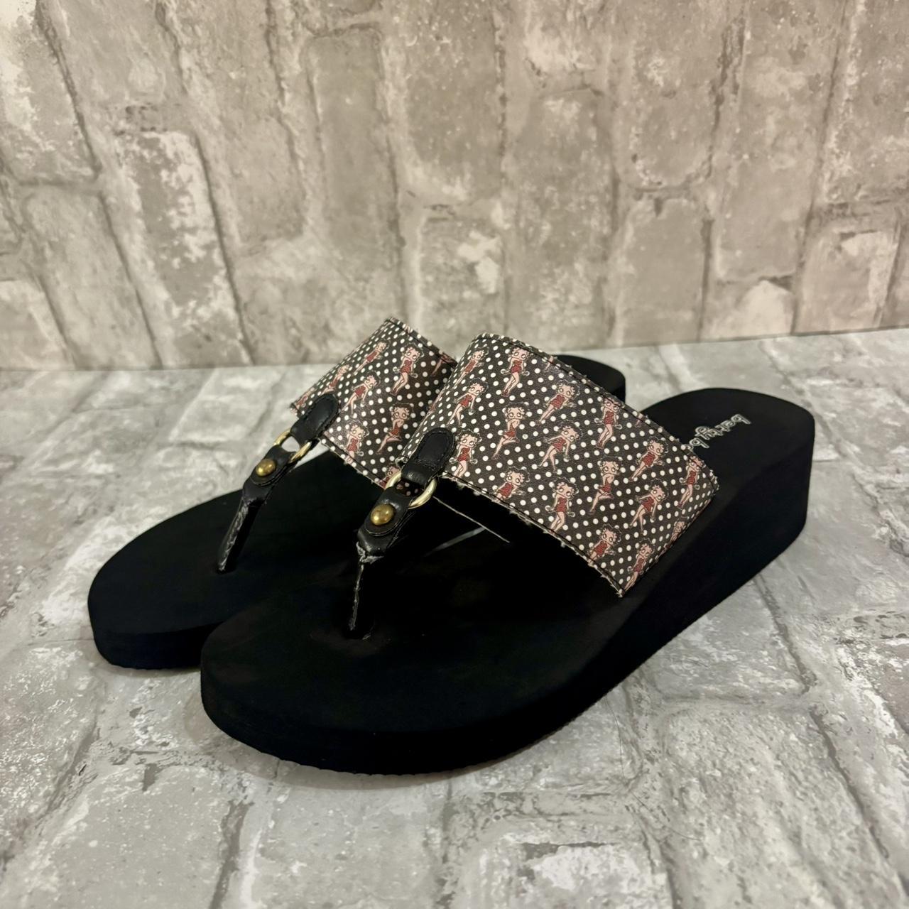 item listed by thriftymixy