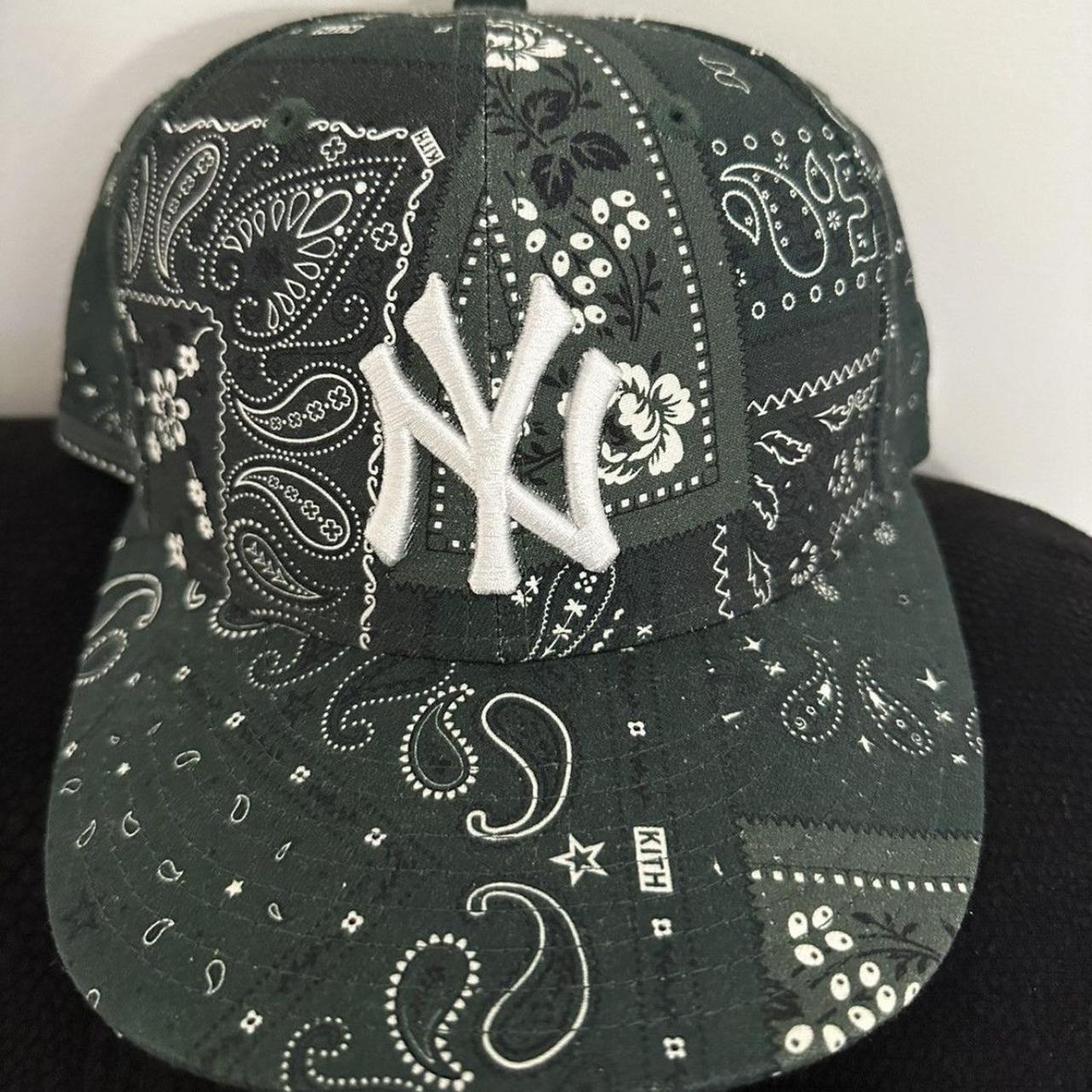 Kith Green Bandana Paisley Yankees Fitted 7 1/8 Rare - Depop