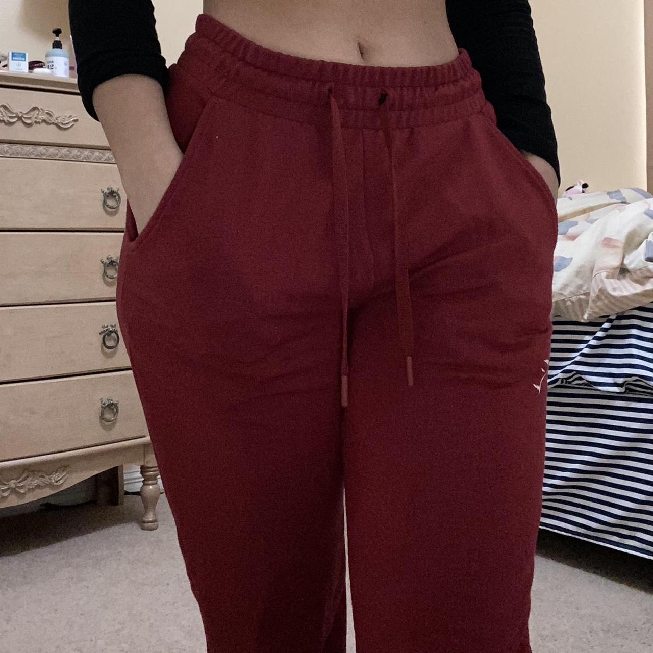 NEW Gymshark Pippa Training Joggers in burgundy. Size Small.