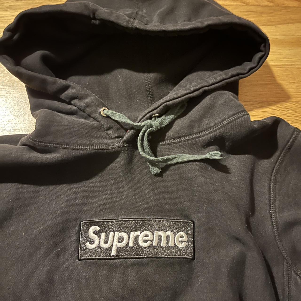 Supreme Men's Black and White Hoodie | Depop