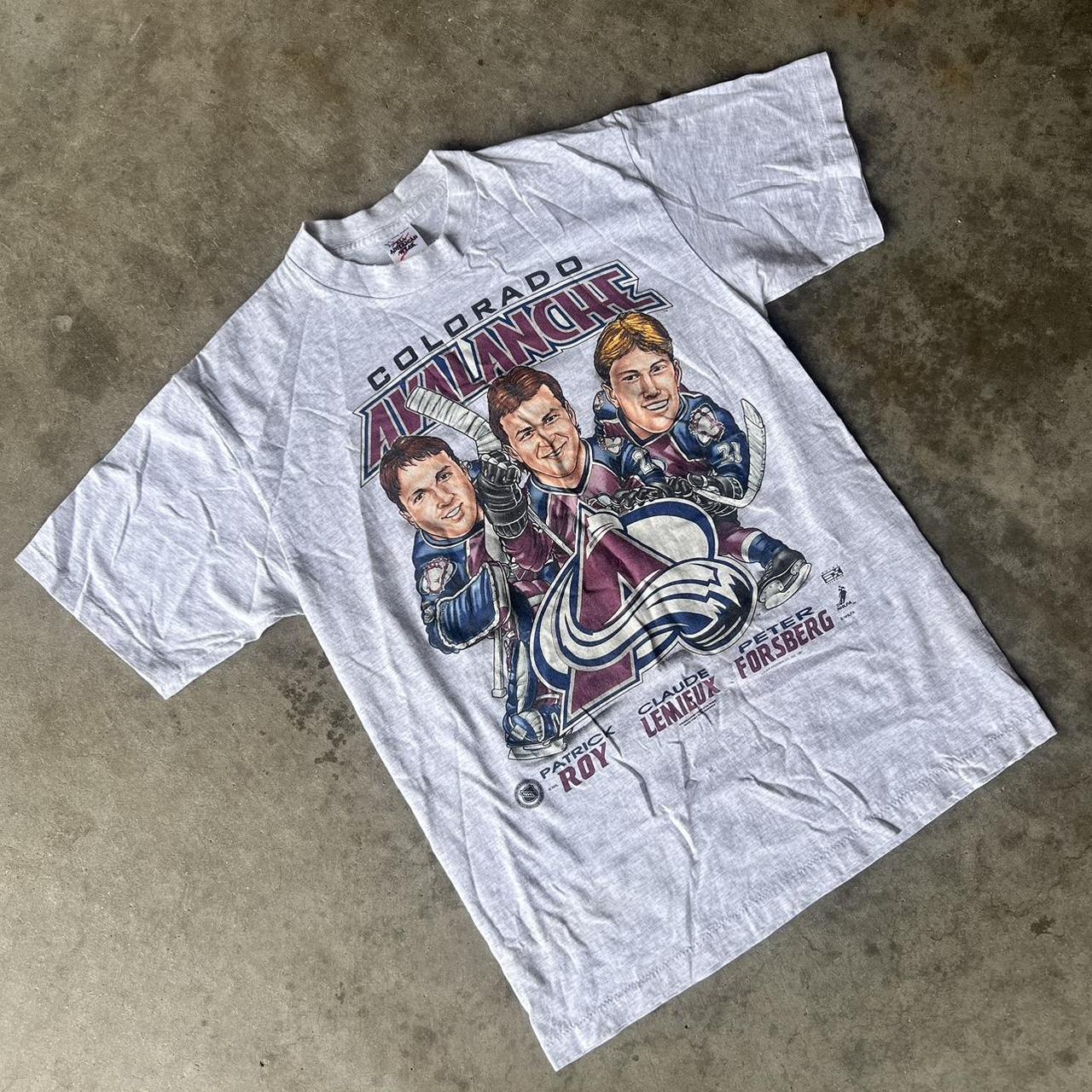 Joe Sakic Colorado Avalanche Large White NHL T-Shirt - Depop