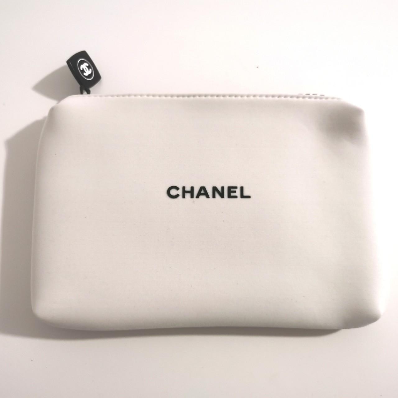Chanel Makeup Cosmetic Neoprene White Bag Beauty VIP