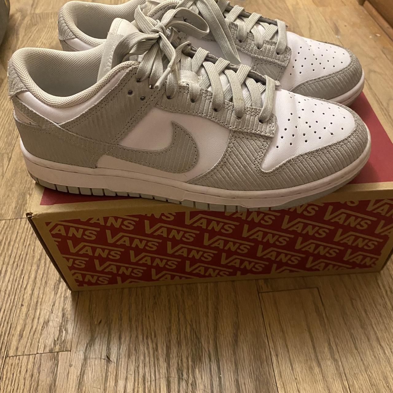 nike mint green dunks
